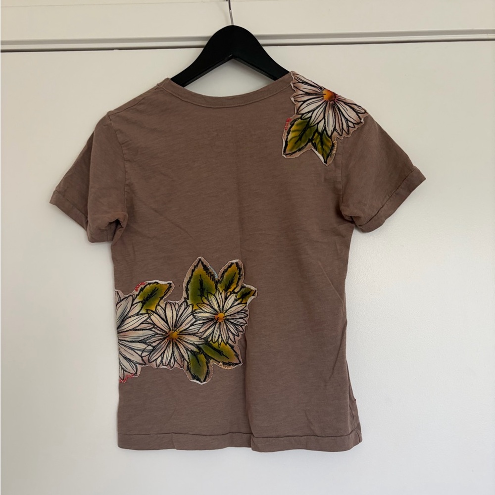 Brown Graphic Tee with Floral Design - Picture 3 of 6